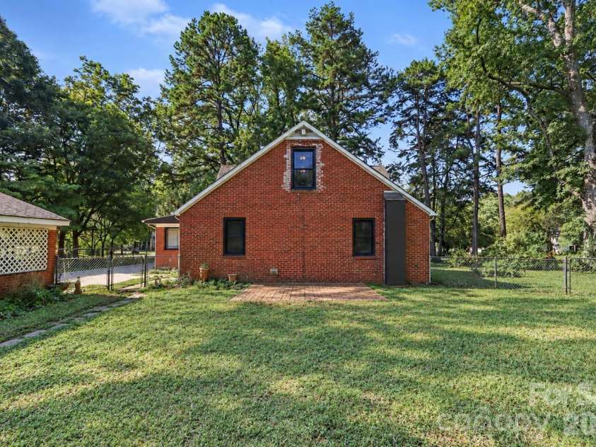 5528 Oak Drive, Charlotte, NC 28216.  MLS# CAR4419898, YatesRealty ID 51263. Rear Exterior