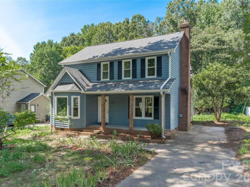 10717 Danesway Lane, Cornelius, NC 28031.  MLS# CAR4418933, YatesRealty ID 51266. Welcome to 10717 Danesway Lane