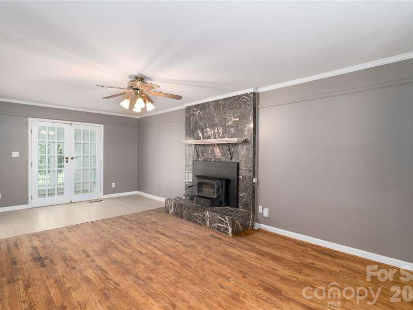10717 Danesway Lane, Cornelius, NC 28031.  MLS# CAR4418933, YatesRealty ID 51266. Wood-burning fireplace