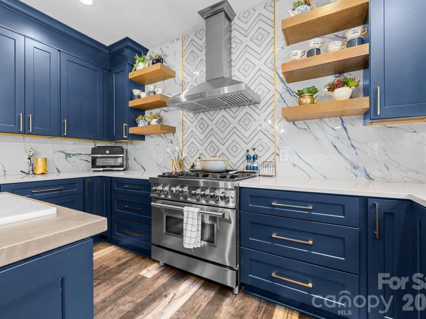 13439 Porter Creek Road, Charlotte, NC 28262.  MLS# CAR4418990, YatesRealty ID 51267. Kitchen