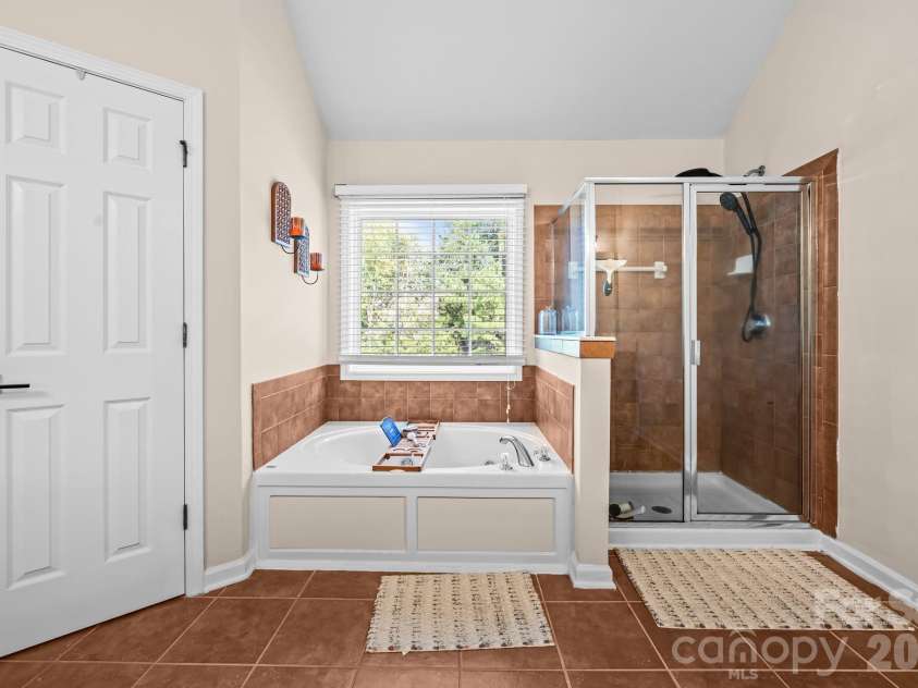 13439 Porter Creek Road, Charlotte, NC 28262.  MLS# CAR4418990, YatesRealty ID 51267. Primary Bathroom