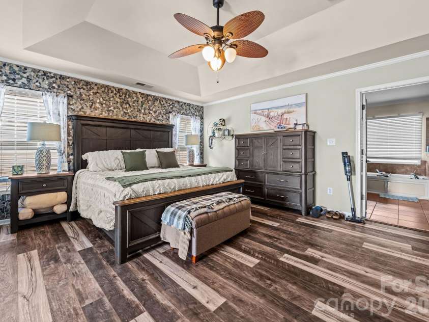 13439 Porter Creek Road, Charlotte, NC 28262.  MLS# CAR4418990, YatesRealty ID 51267. Primary Bedroom
