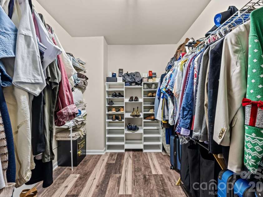 13439 Porter Creek Road, Charlotte, NC 28262.  MLS# CAR4418990, YatesRealty ID 51267. Walk-in Closet