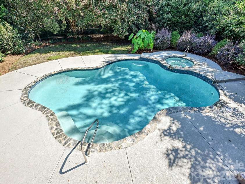 7019 Whitemarsh Court, Charlotte, NC 28210.  MLS# CAR4421938, YatesRealty ID 51268. 