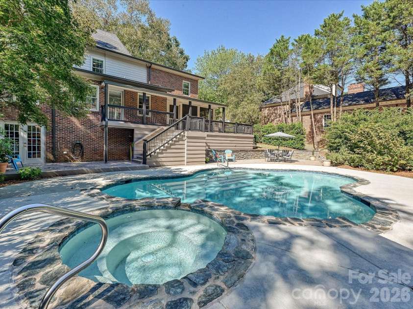 7019 Whitemarsh Court, Charlotte, NC 28210.  MLS# CAR4421938, YatesRealty ID 51268. 