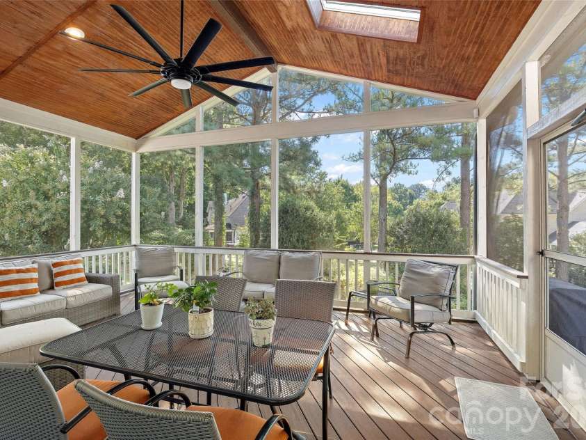 9533 St Barts Lane, Huntersville, NC 28078.  MLS# CAR4421773, YatesRealty ID 51269. 