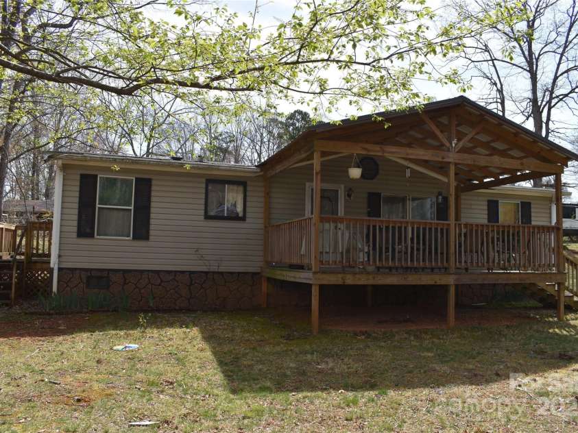 34 Stone Drive, Marion, NC 28752.  MLS# CAR4238724, YatesRealty ID 5127. 