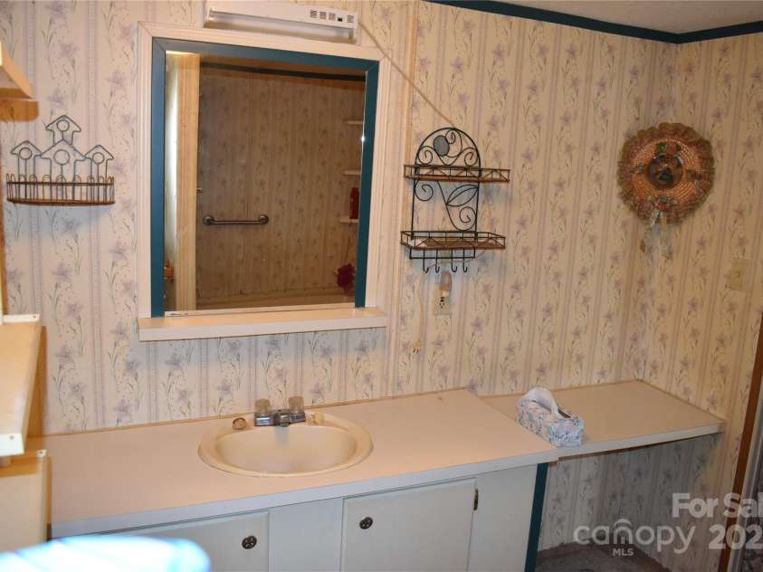 34 Stone Drive, Marion, NC 28752.  MLS# CAR4238724, YatesRealty ID 5127. 
