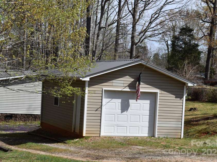 34 Stone Drive, Marion, NC 28752.  MLS# CAR4238724, YatesRealty ID 5127. 