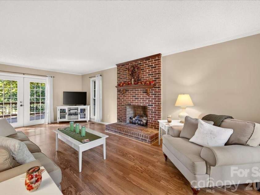 2036 Kilkenney Hill Road, Matthews, NC 28105.  MLS# CAR4420278, YatesRealty ID 51270. 