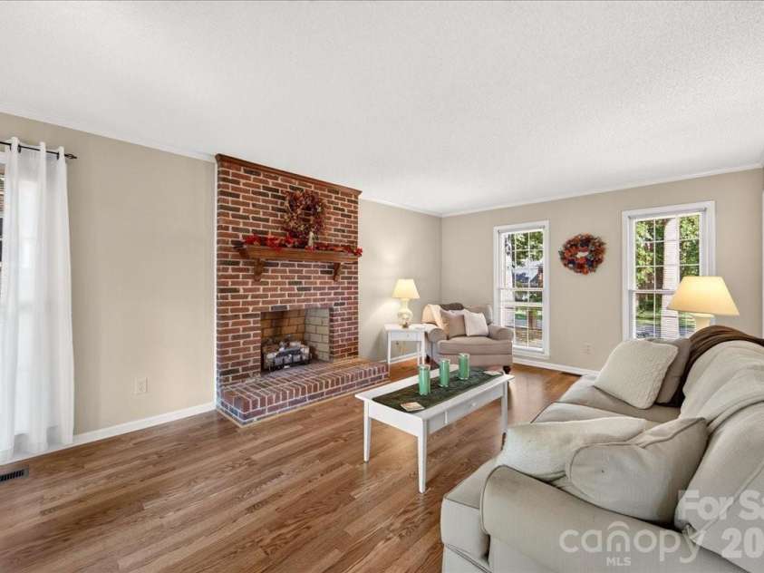 2036 Kilkenney Hill Road, Matthews, NC 28105.  MLS# CAR4420278, YatesRealty ID 51270. 