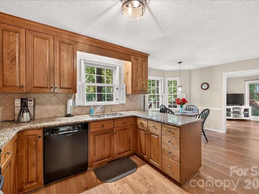 2036 Kilkenney Hill Road, Matthews, NC 28105.  MLS# CAR4420278, YatesRealty ID 51270. 