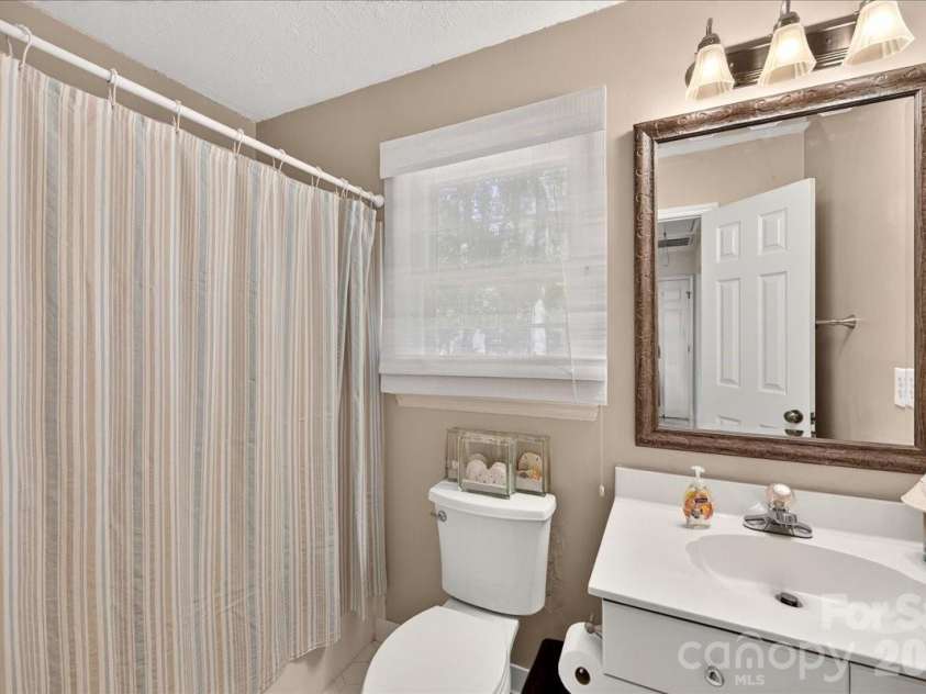 2036 Kilkenney Hill Road, Matthews, NC 28105.  MLS# CAR4420278, YatesRealty ID 51270. 