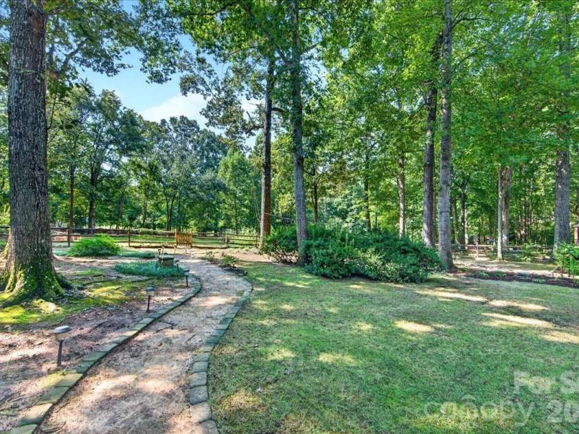 2036 Kilkenney Hill Road, Matthews, NC 28105.  MLS# CAR4420278, YatesRealty ID 51270. 