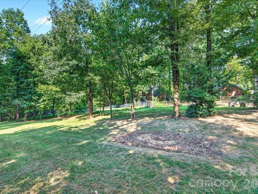 2036 Kilkenney Hill Road, Matthews, NC 28105.  MLS# CAR4420278, YatesRealty ID 51270. 