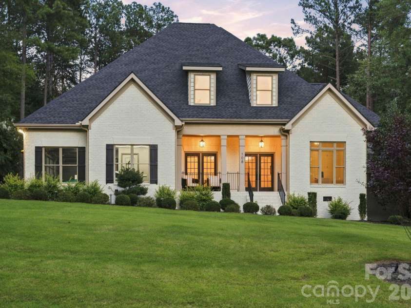 108 Dunn Ross Court, Mooresville, NC 28117.  MLS# CAR4422425, YatesRealty ID 51271. 