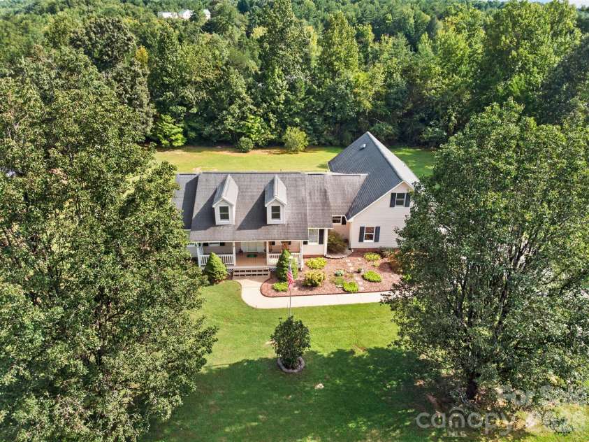 3105 Hunters Ridge Court, Morganton, NC 28655.  MLS# CAR4422506, YatesRealty ID 51274. 
