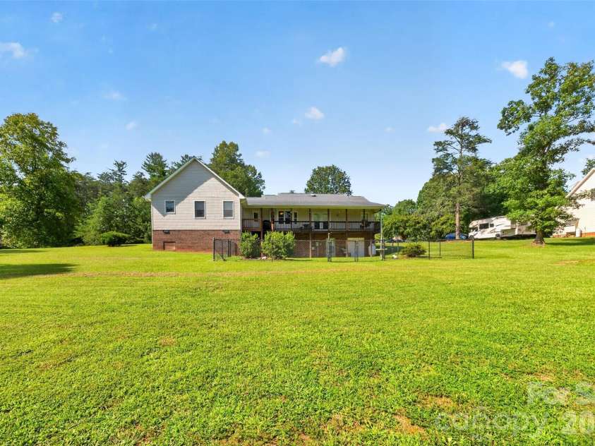 3105 Hunters Ridge Court, Morganton, NC 28655.  MLS# CAR4422506, YatesRealty ID 51274. 