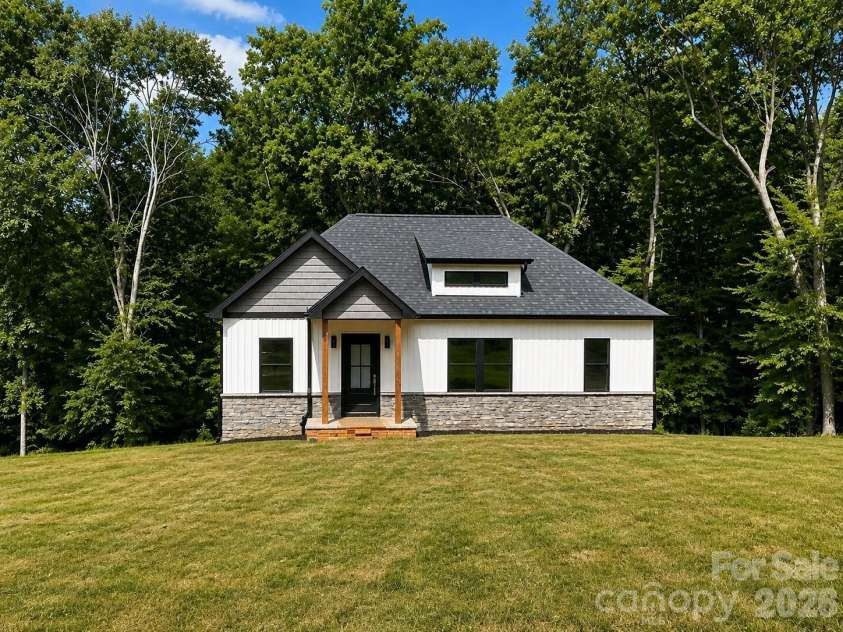 234 Fiddlers Ghost Circle, Mount Gilead, NC 27306.  MLS# CAR4411285, YatesRealty ID 51275. 