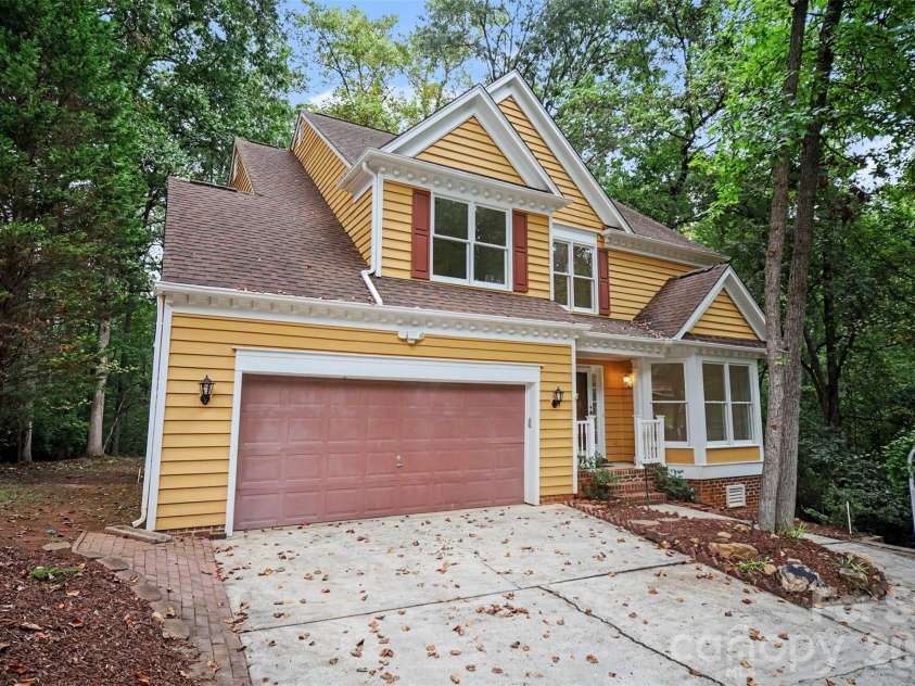 8401 Tatebrook Lane, Huntersville, NC 28078.  MLS# CAR4417886, YatesRealty ID 51277. 