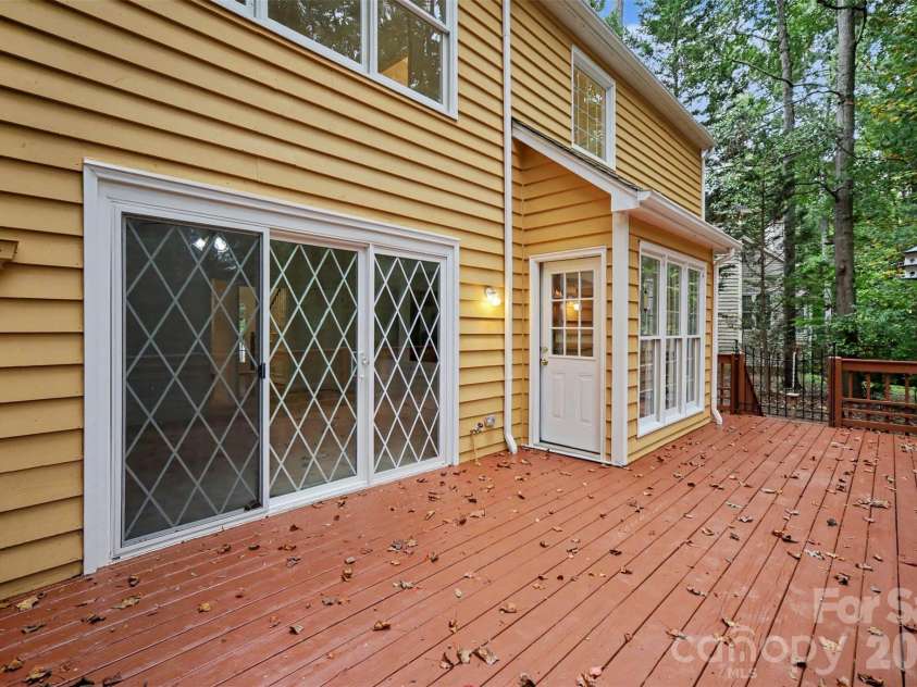 8401 Tatebrook Lane, Huntersville, NC 28078.  MLS# CAR4417886, YatesRealty ID 51277. 