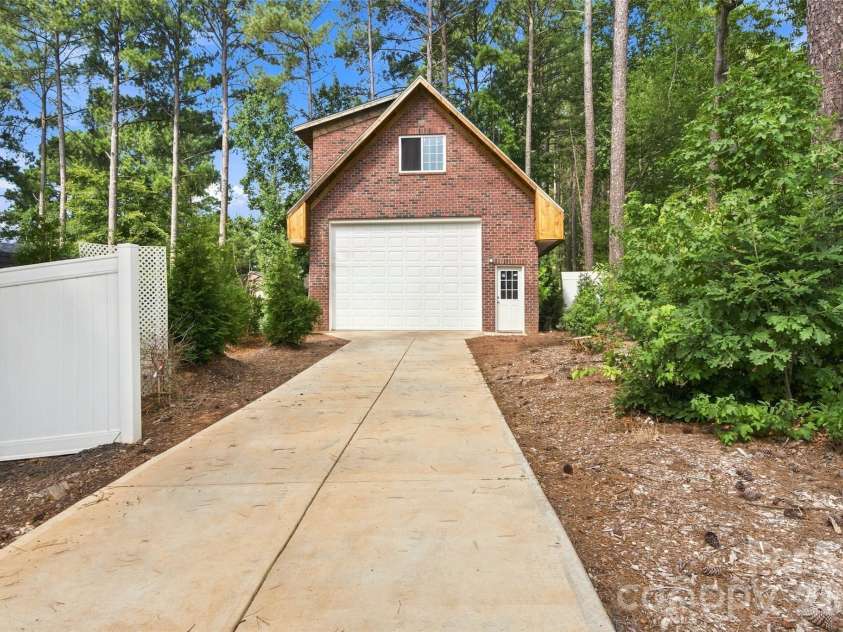 7189 Windy Pine Circle, Denver, NC 28037.  MLS# CAR4417549, YatesRealty ID 51278. 