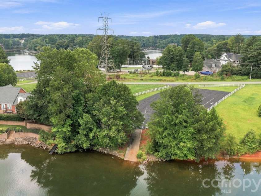 7189 Windy Pine Circle, Denver, NC 28037.  MLS# CAR4417549, YatesRealty ID 51278. 