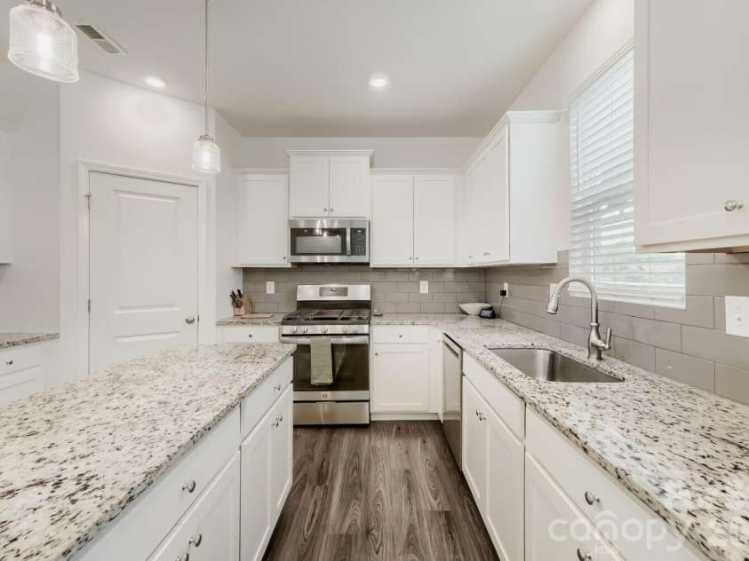 133 Dawn Run Loop, Mooresville, NC 28115.  MLS# CAR4417022, YatesRealty ID 51279. 
