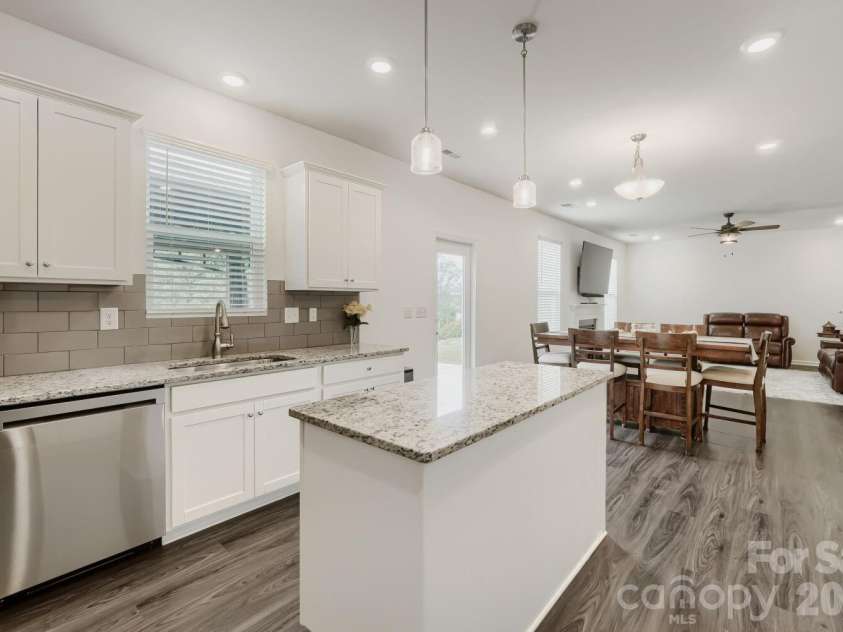 133 Dawn Run Loop, Mooresville, NC 28115.  MLS# CAR4417022, YatesRealty ID 51279. 