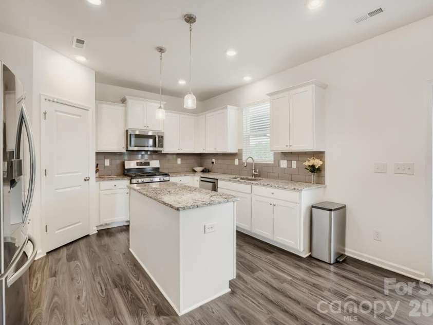 133 Dawn Run Loop, Mooresville, NC 28115.  MLS# CAR4417022, YatesRealty ID 51279. 