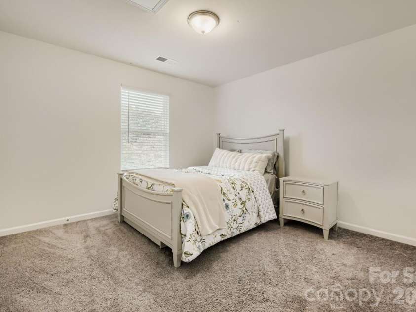 133 Dawn Run Loop, Mooresville, NC 28115.  MLS# CAR4417022, YatesRealty ID 51279. 
