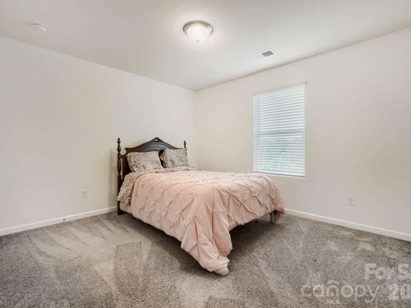 133 Dawn Run Loop, Mooresville, NC 28115.  MLS# CAR4417022, YatesRealty ID 51279. 