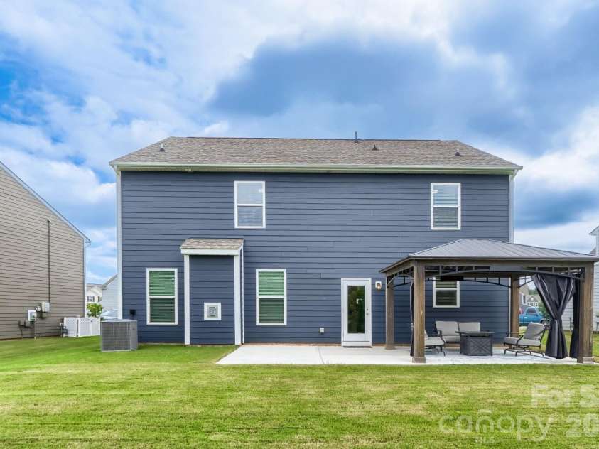 133 Dawn Run Loop, Mooresville, NC 28115.  MLS# CAR4417022, YatesRealty ID 51279. 