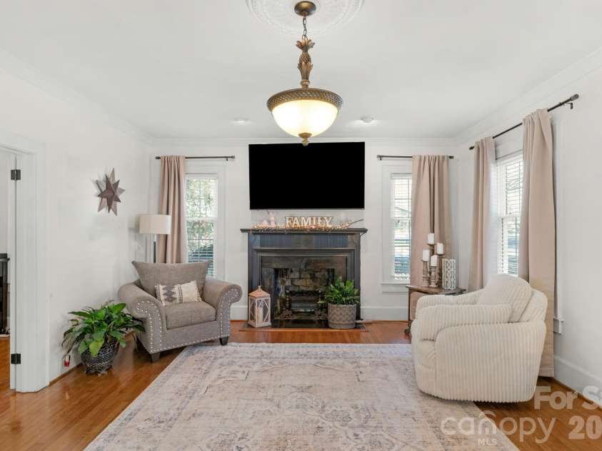 607 York Street, Gastonia, NC 28052.  MLS# CAR4353276, YatesRealty ID 5128. 