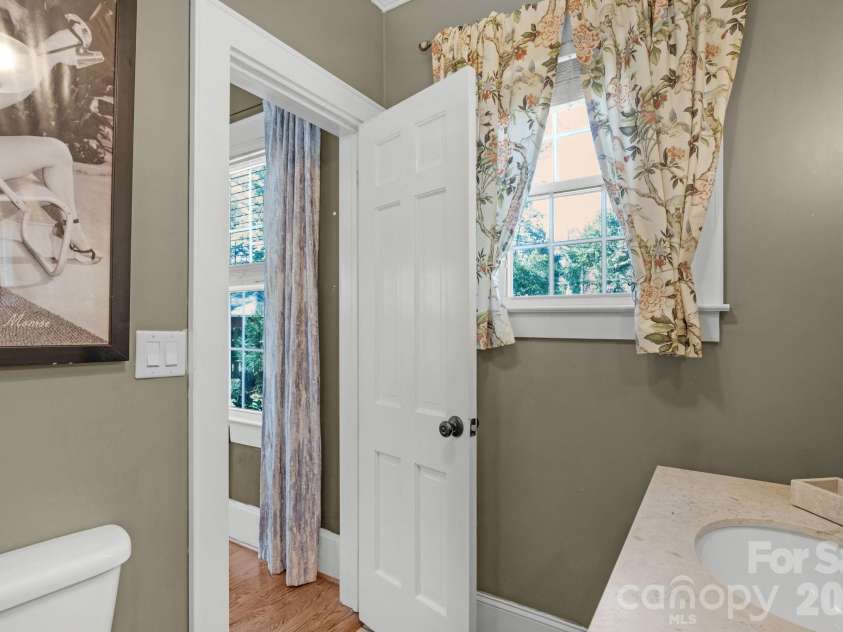 607 York Street, Gastonia, NC 28052.  MLS# CAR4353276, YatesRealty ID 5128. 