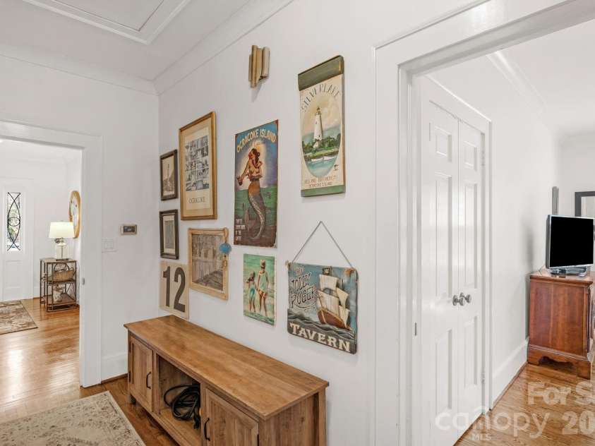 607 York Street, Gastonia, NC 28052.  MLS# CAR4353276, YatesRealty ID 5128. 