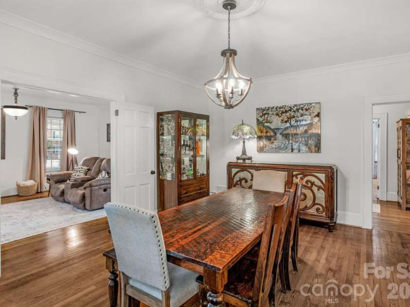 607 York Street, Gastonia, NC 28052.  MLS# CAR4353276, YatesRealty ID 5128. 