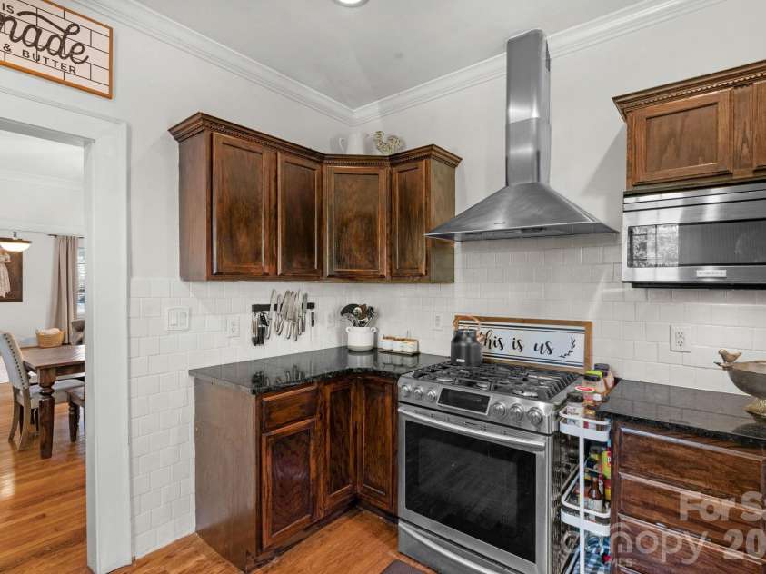 607 York Street, Gastonia, NC 28052.  MLS# CAR4353276, YatesRealty ID 5128. 