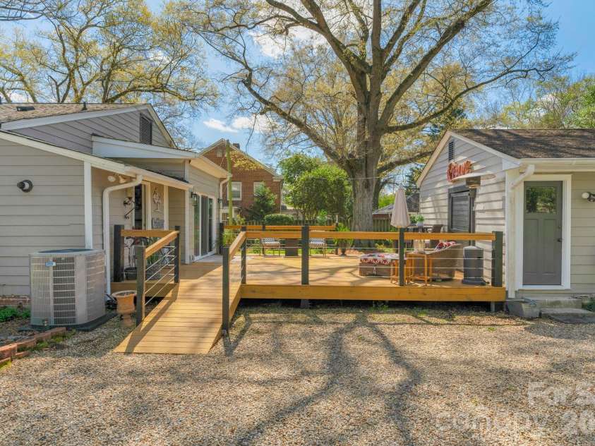 607 York Street, Gastonia, NC 28052.  MLS# CAR4353276, YatesRealty ID 5128. 