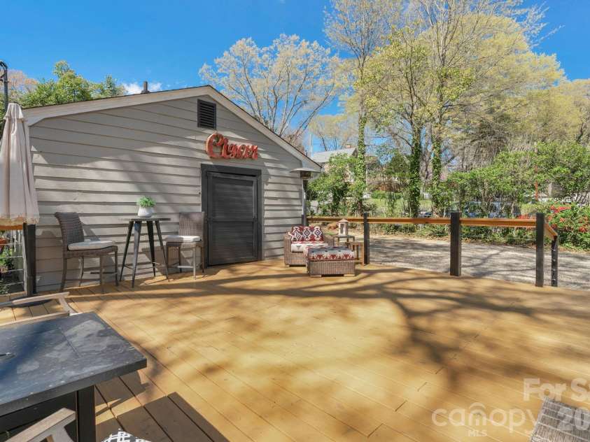 607 York Street, Gastonia, NC 28052.  MLS# CAR4353276, YatesRealty ID 5128. 