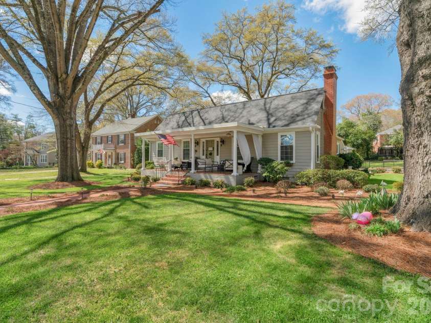 607 York Street, Gastonia, NC 28052.  MLS# CAR4353276, YatesRealty ID 5128. 