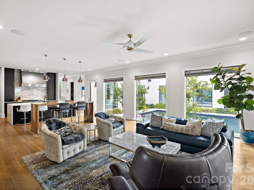 316 Mammoth Oaks Drive, Charlotte, NC 28270.  MLS# CAR4416079, YatesRealty ID 51280. 