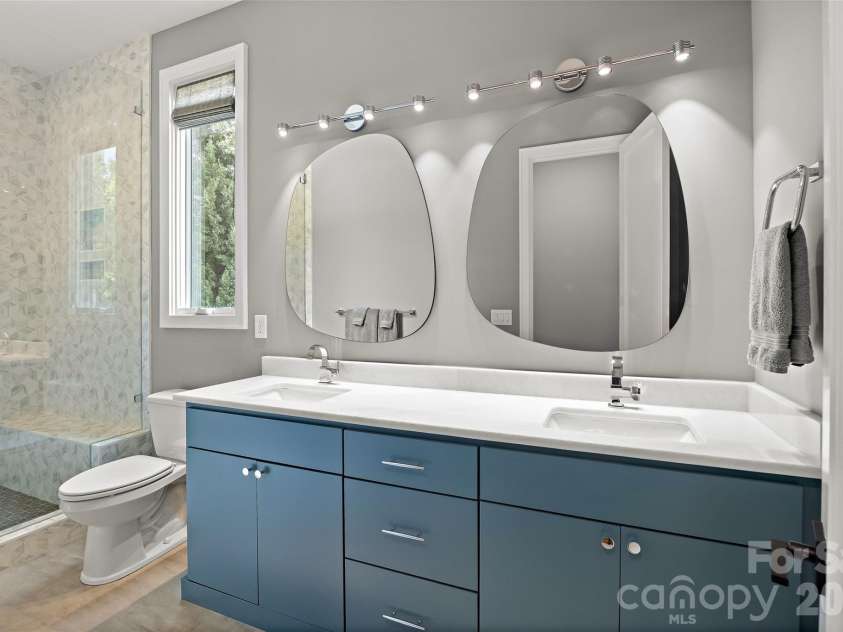 316 Mammoth Oaks Drive, Charlotte, NC 28270.  MLS# CAR4416079, YatesRealty ID 51280. 