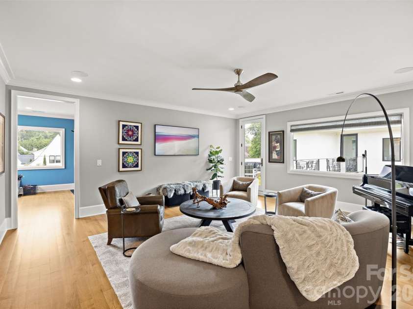 316 Mammoth Oaks Drive, Charlotte, NC 28270.  MLS# CAR4416079, YatesRealty ID 51280. 