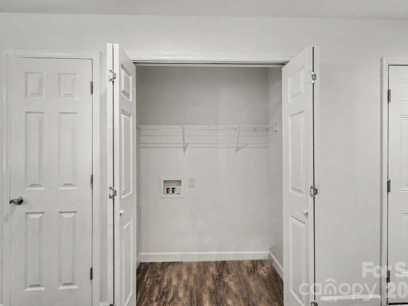 113 Smallwood Place, Charlotte, NC 28216.  MLS# CAR4413869, YatesRealty ID 51281. 