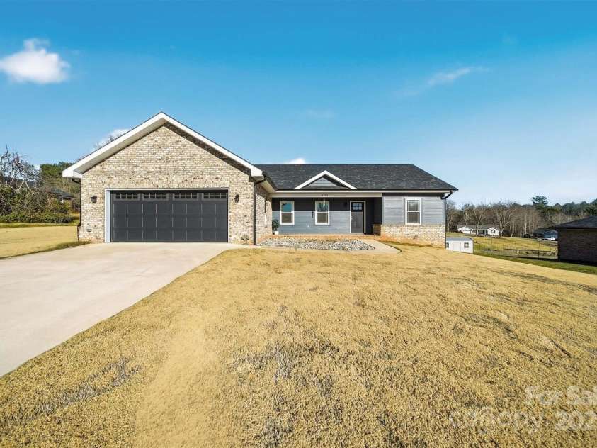 4284 Jefferson Place, Granite Falls, NC 28630.  MLS# CAR4326393, YatesRealty ID 51281. 