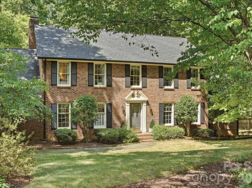 5138 Panhandle Circle, Matthews, NC 28104.  MLS# CAR4407389, YatesRealty ID 51282. Front Exterior5138 Panhandle CirWeddington, NC 28104