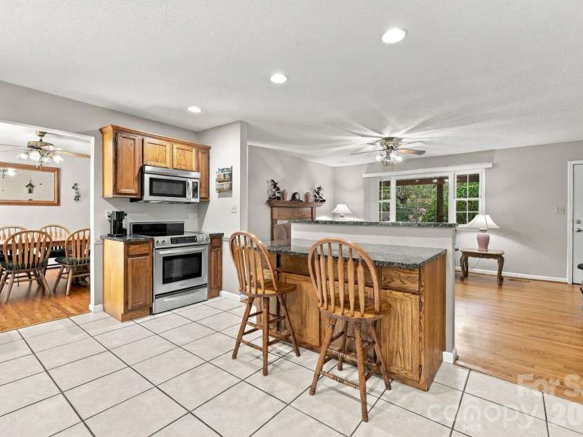 6 Cisco Road, Asheville, NC 28805.  MLS# CAR4424586, YatesRealty ID 51283. 