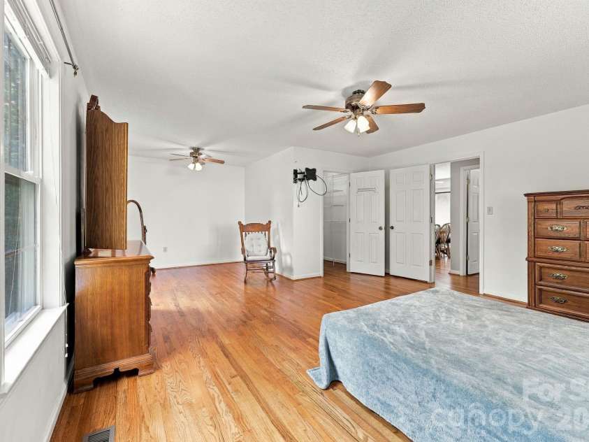 6 Cisco Road, Asheville, NC 28805.  MLS# CAR4424586, YatesRealty ID 51283. 