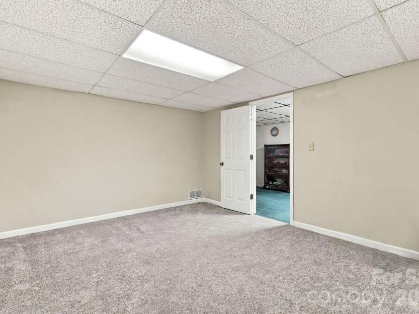 6 Cisco Road, Asheville, NC 28805.  MLS# CAR4424586, YatesRealty ID 51283. 